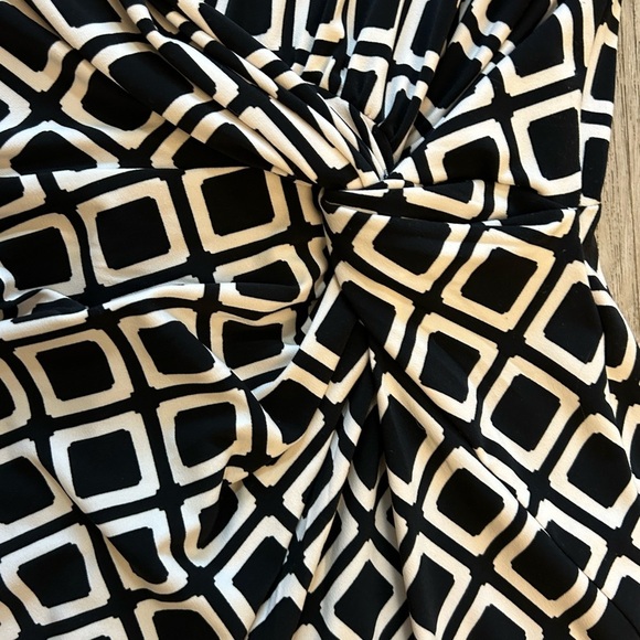 NWT Ralph Lauren Sleeveless Dress in Black and White Pattern. Twist Waist - Picture 6 of 11